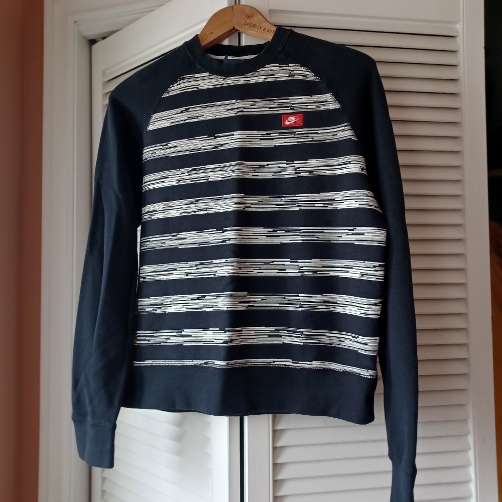 Vintage Nike Black and White Striped Crewneck Men's Medium